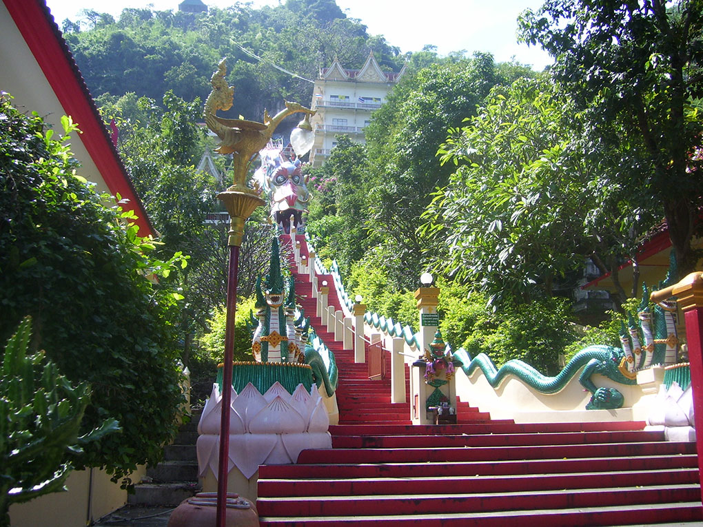 Wat Ban Tham Kanchanaburi