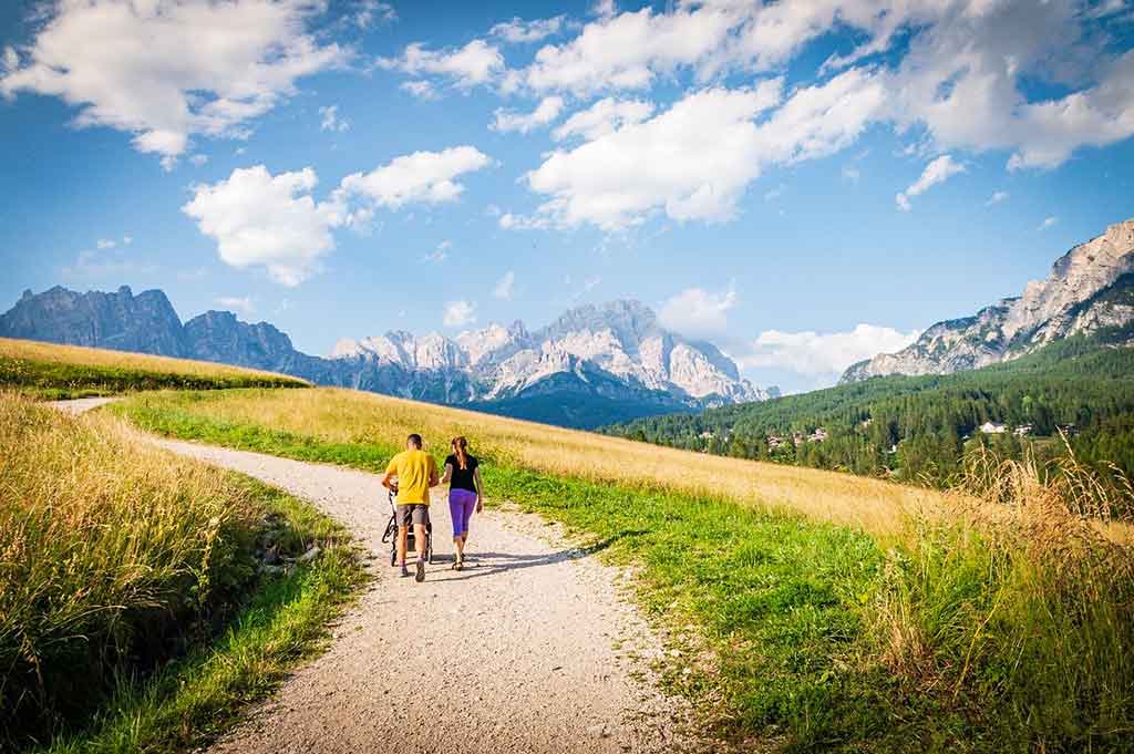 hiking with children